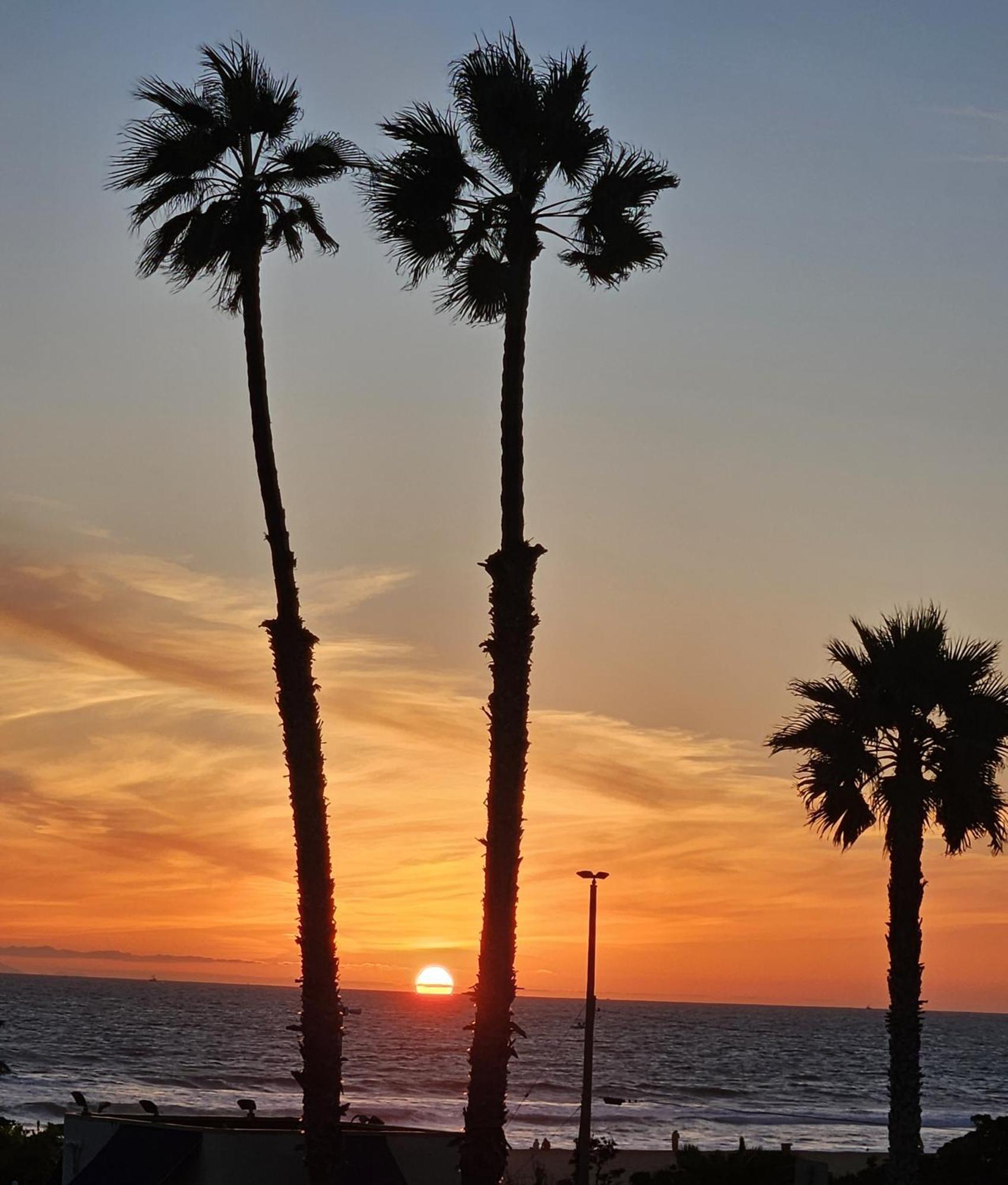 Huntington Surf Inn Huntington Beach Exterior photo